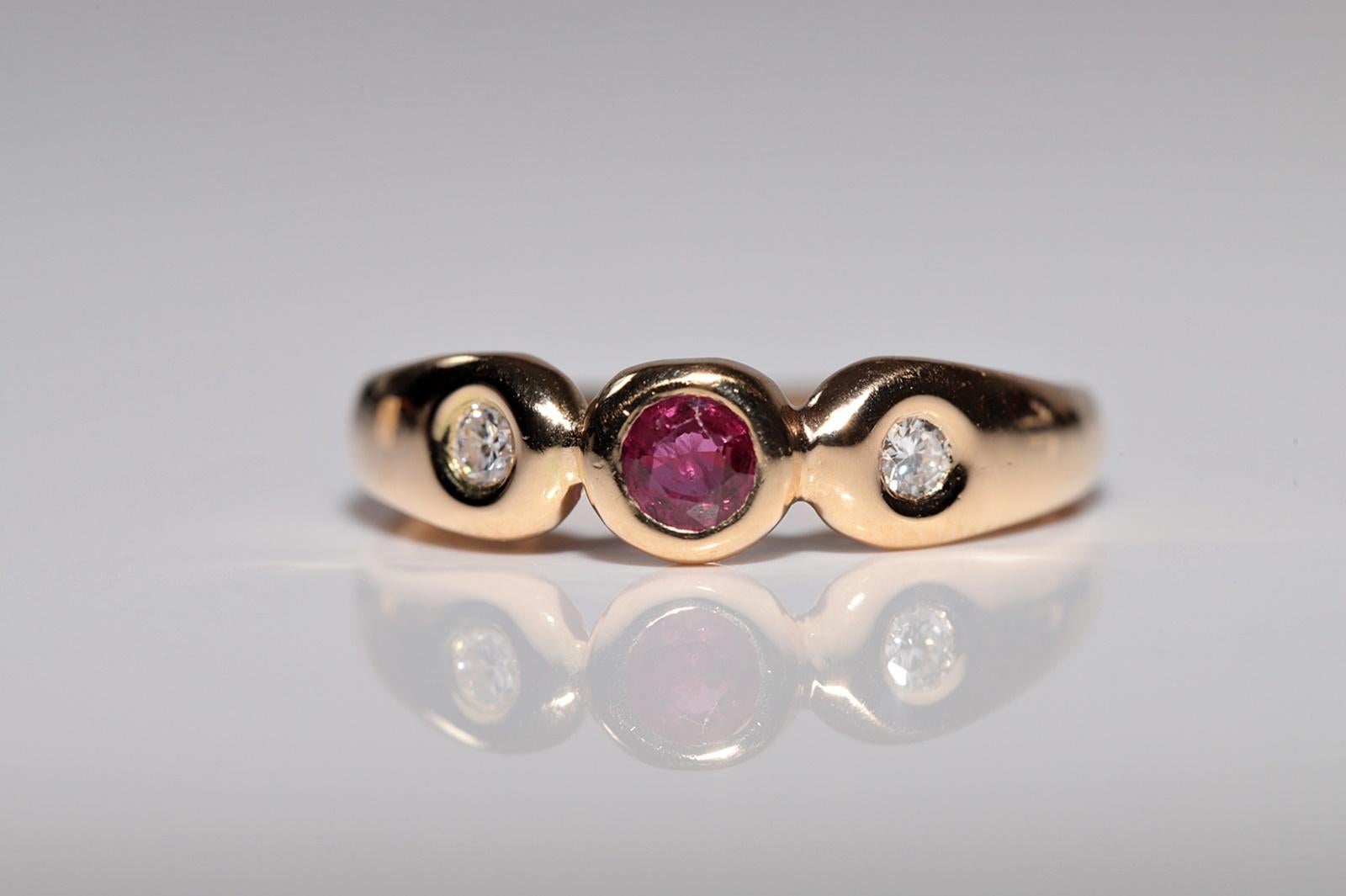 Brilliant Cut Vintage Circa 1980s 18k Gold Natural Diamond And Ruby Decorated Band Ring For Sale