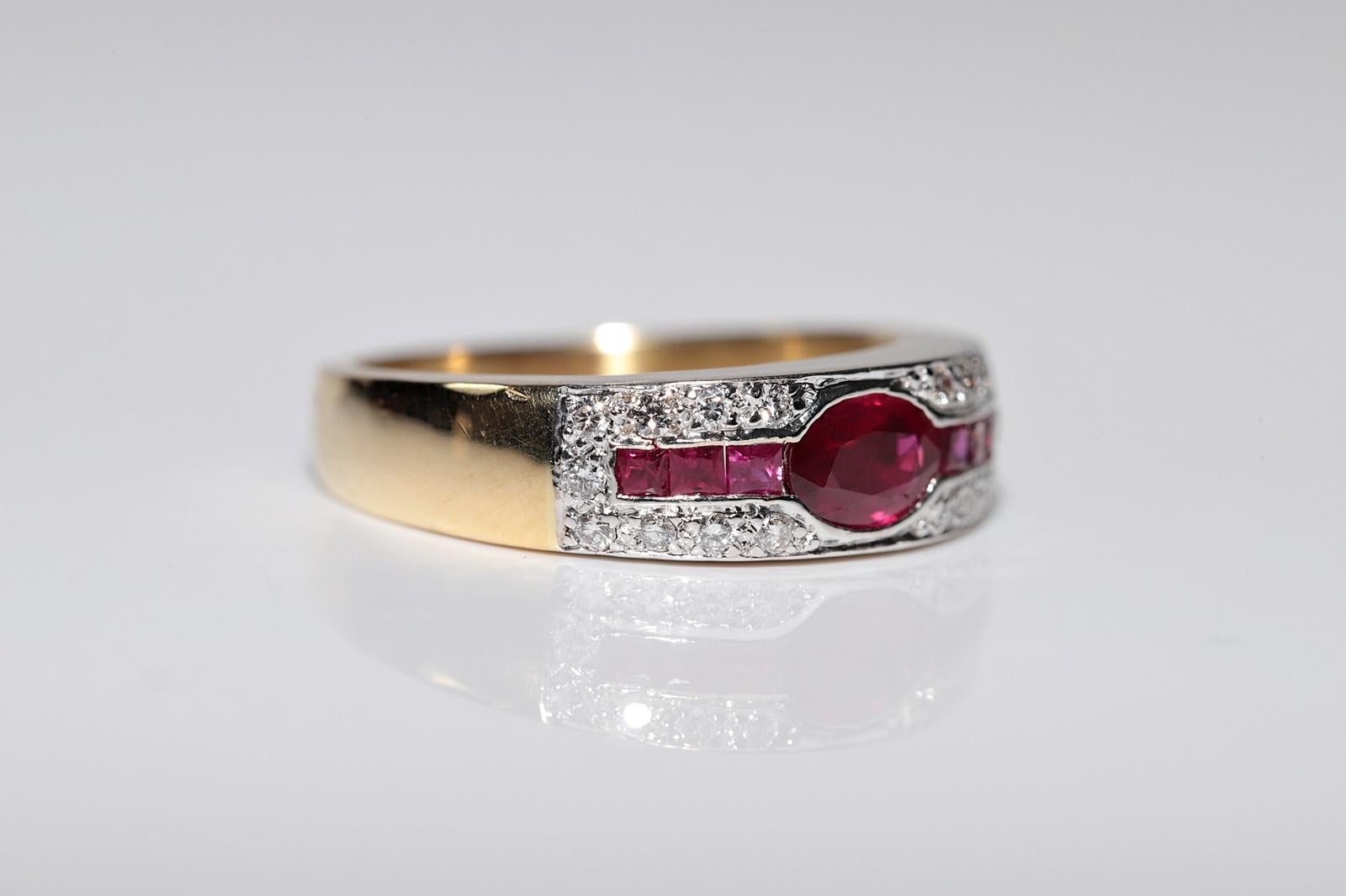 Donna Anello a fascia decorato con diamanti naturali e rubini in oro 18 ct. d'epoca CIRCA 1980 in vendita