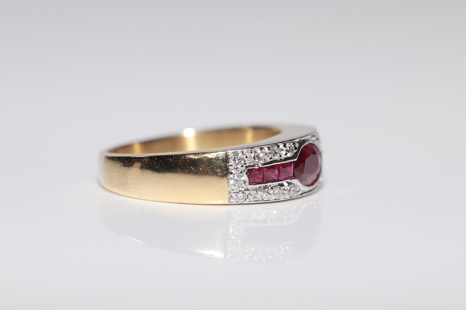 Anello a fascia decorato con diamanti naturali e rubini in oro 18 ct. d'epoca CIRCA 1980 in vendita 1