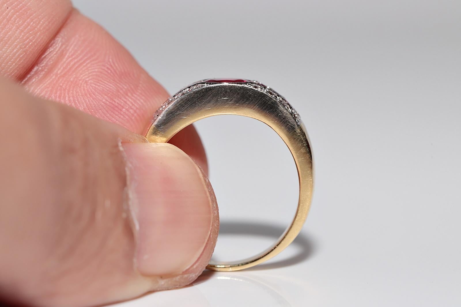 Anello a fascia decorato con diamanti naturali e rubini in oro 18 ct. d'epoca CIRCA 1980 in vendita 2