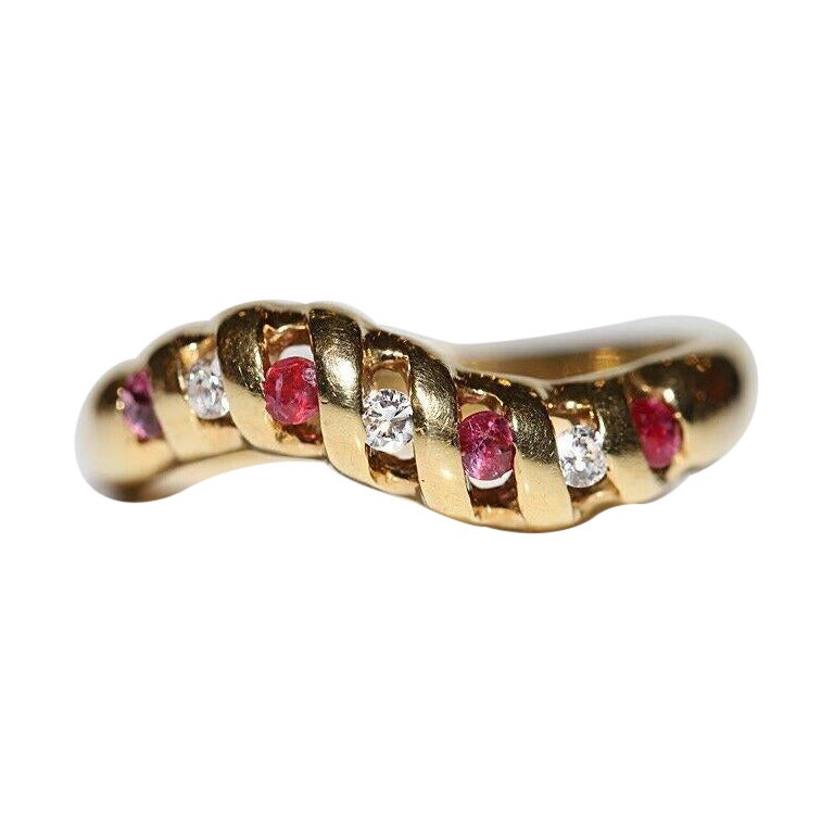 Anello a fascia decorato con diamanti naturali e rubini in oro 18 ct. d'epoca CIRCA 1980