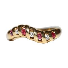 Vintage Circa 1980s 18k Gold Natural Diamond And Ruby Decorated Band Ring