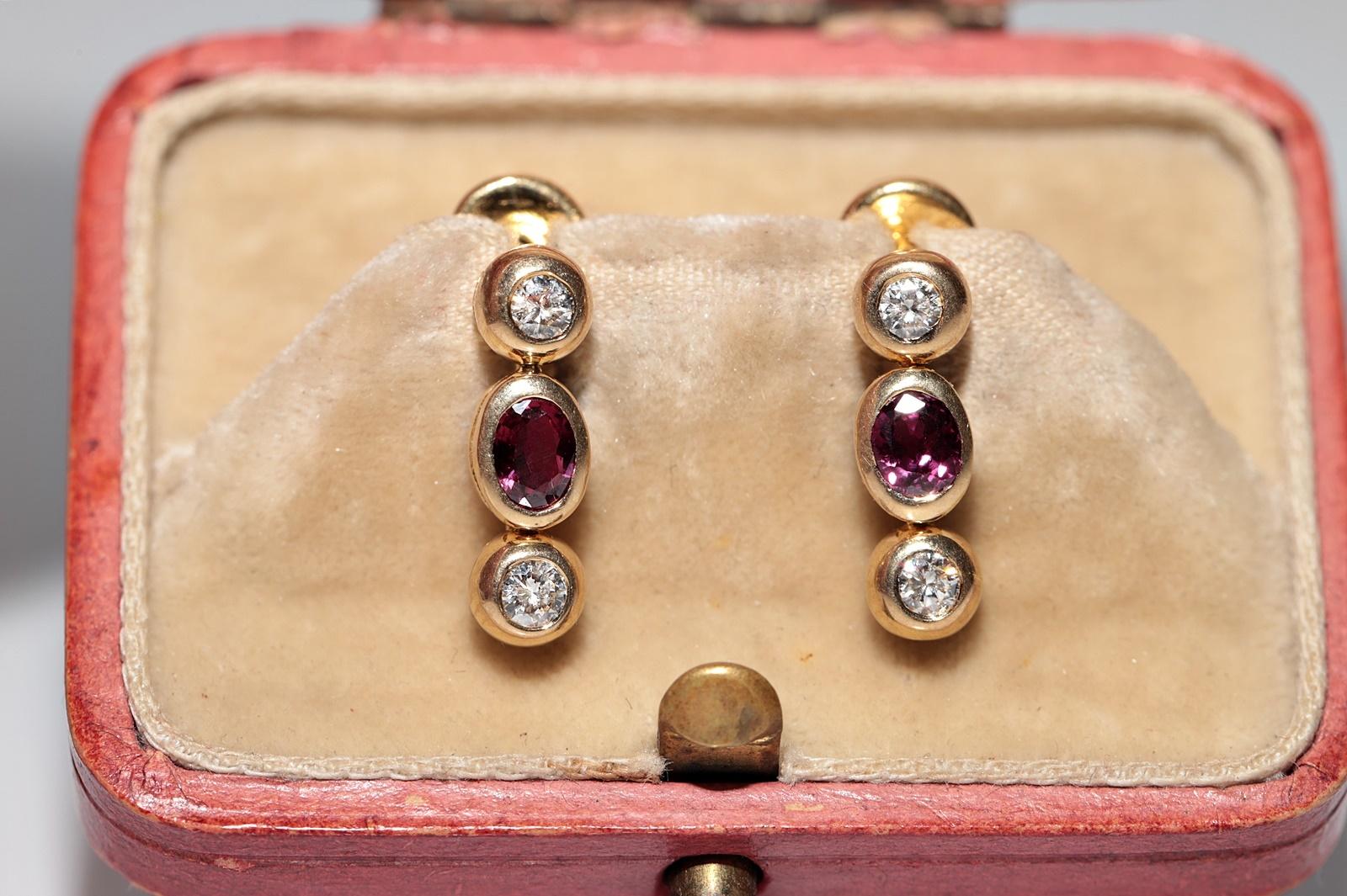 Vintage Circa 1980s 18k Gold Natural Diamond And Ruby Decorated Earring For Sale 8