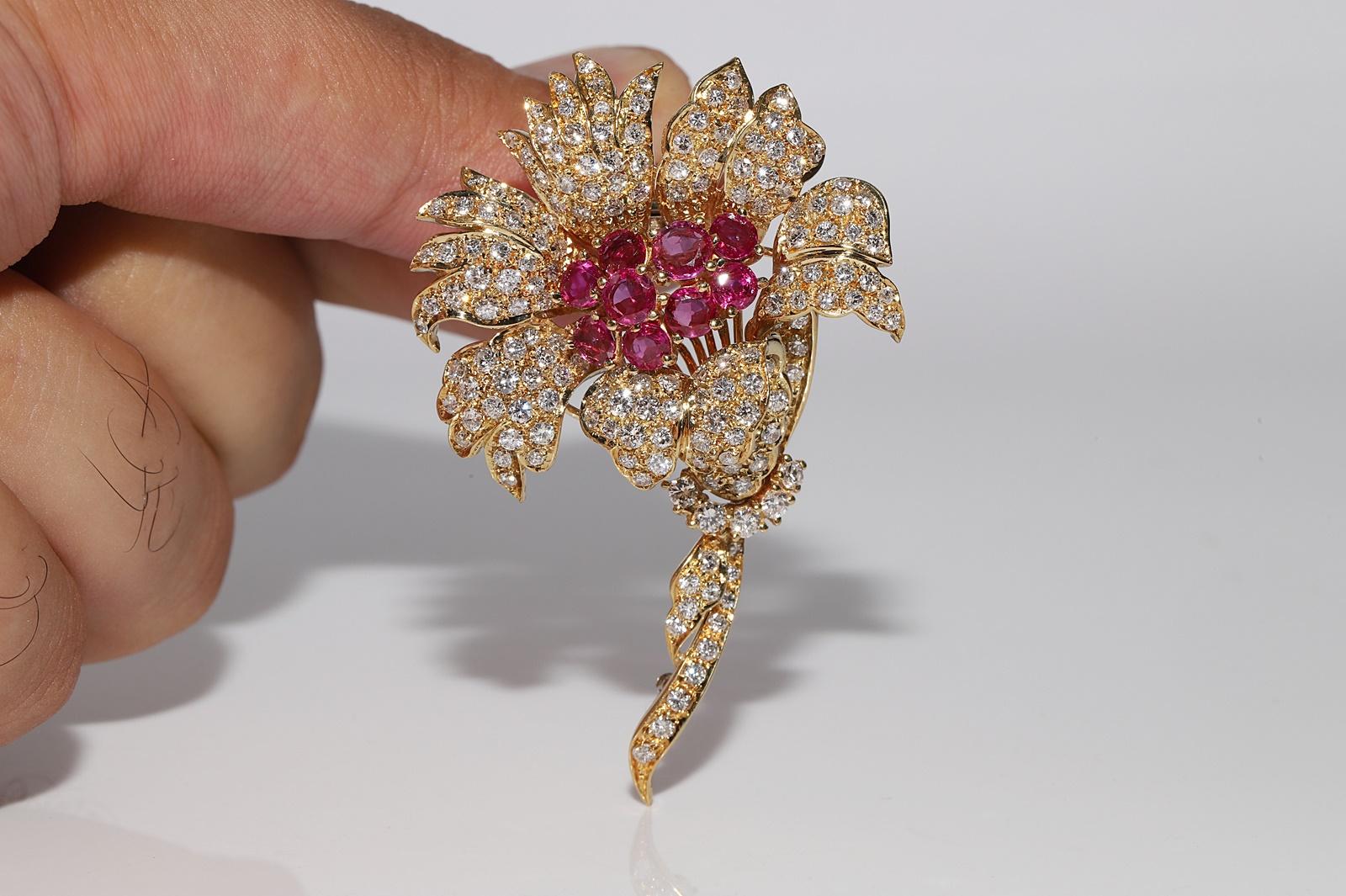 In very good condition.
Total weight is 22 grams.
Totally is diamond about 5.50 ct.
The diamond is has G-H color and vvs-vs-s1 clarity.
Totally is ruby 2.40 ct.
Please contact for any questions.