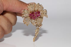 Vintage Circa 1980s 18k Gold Natural Diamond And Ruby Decorated Flowers Brooch