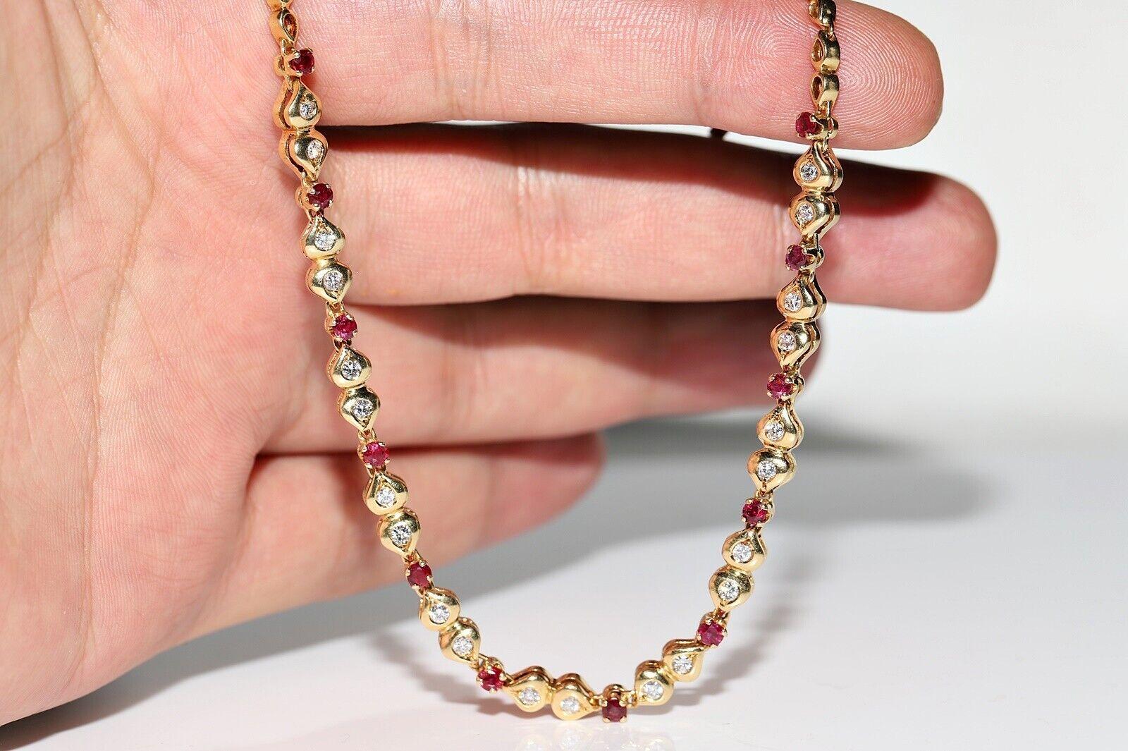 Vintage Circa 1980s 18k Gold Natural Diamond And Ruby Decorated Necklace In Good Condition For Sale In Fatih/İstanbul, 34