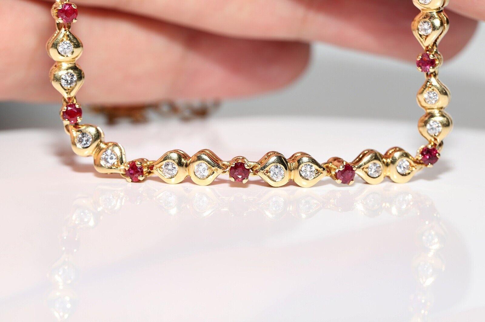 Vintage Circa 1980er Jahre 18k Gold Natürlicher Diamant und Rubin Dekorierte Halskette Damen im Angebot