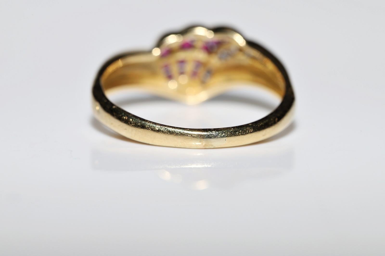 Vintage Circa 1980s 18k Gold Natural Diamond And Ruby Decorated Ring For Sale 5