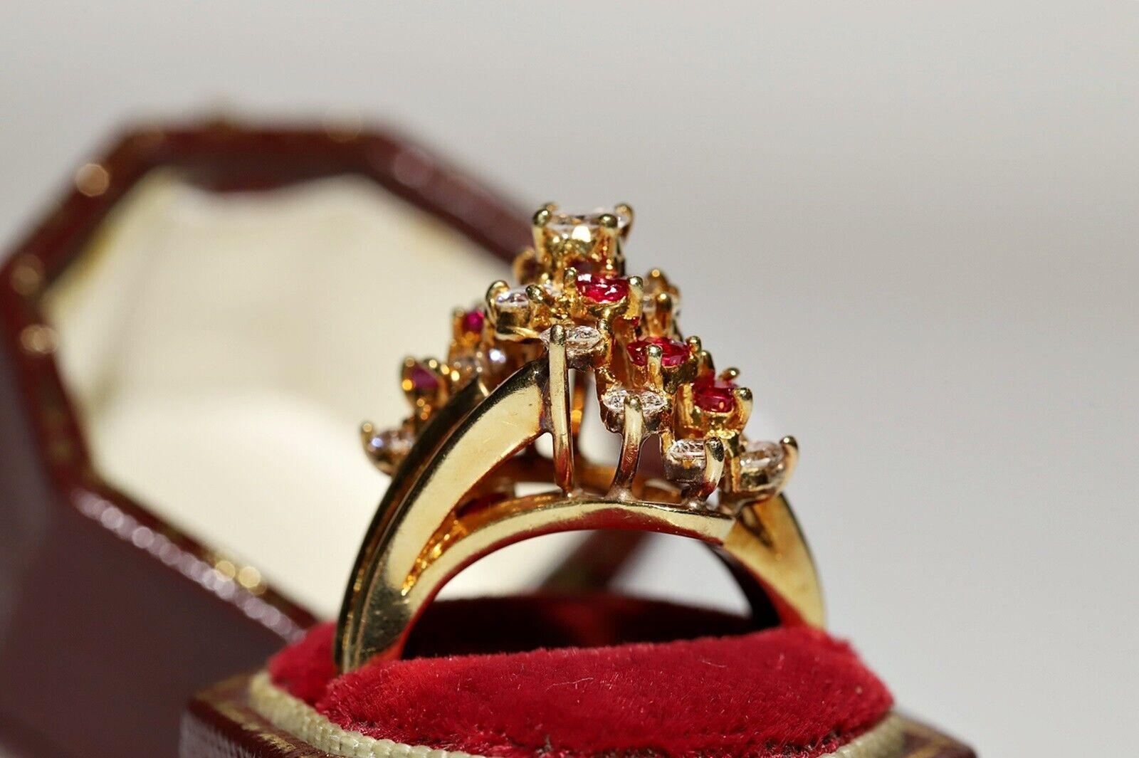 Vintage Circa 1980s 18k Gold Natural Diamond And Ruby Decorated Ring  For Sale 7
