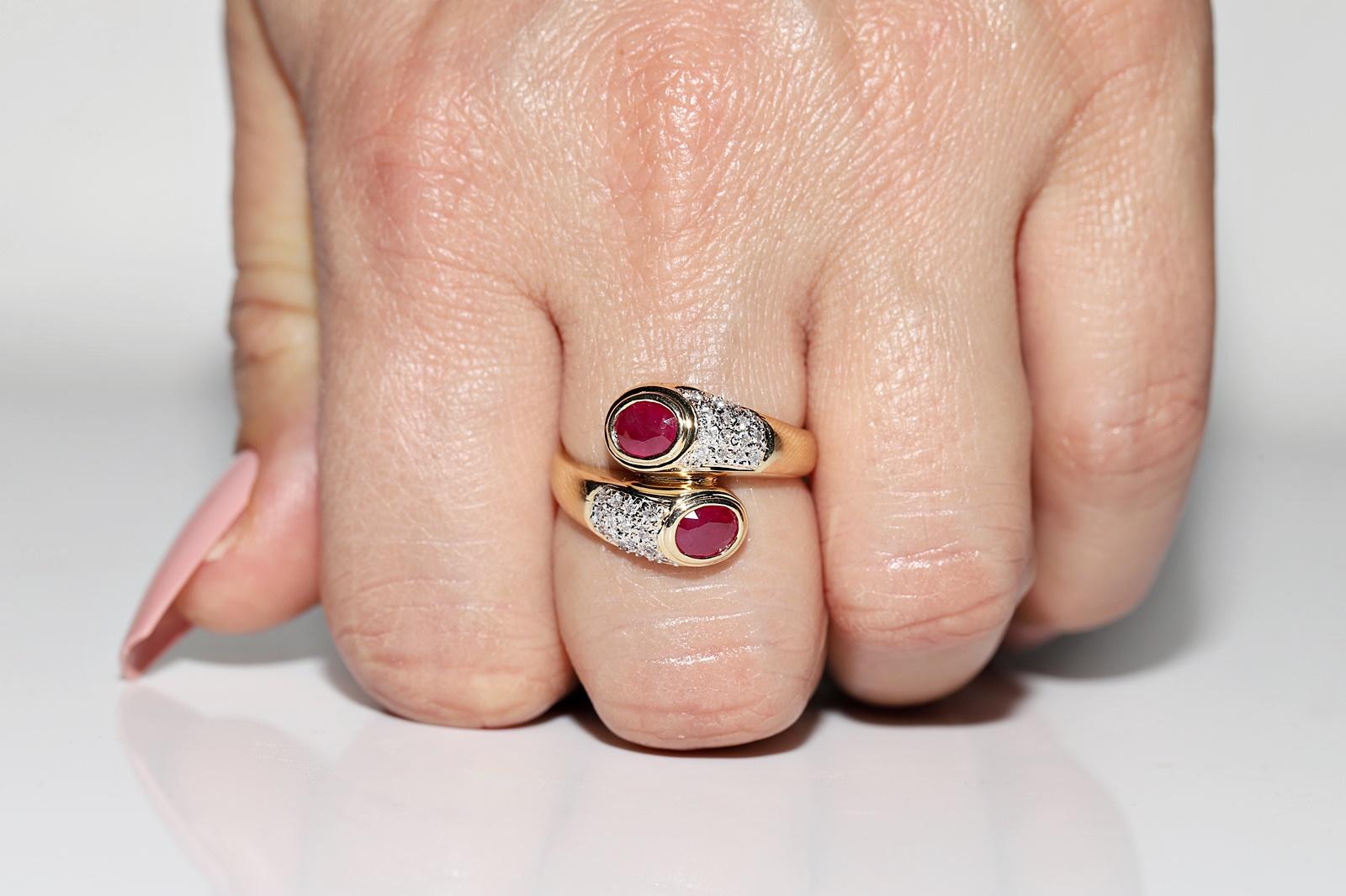 Vintage Circa 1980s 18k Gold Natural Diamond And Ruby Decorated Ring For Sale 7
