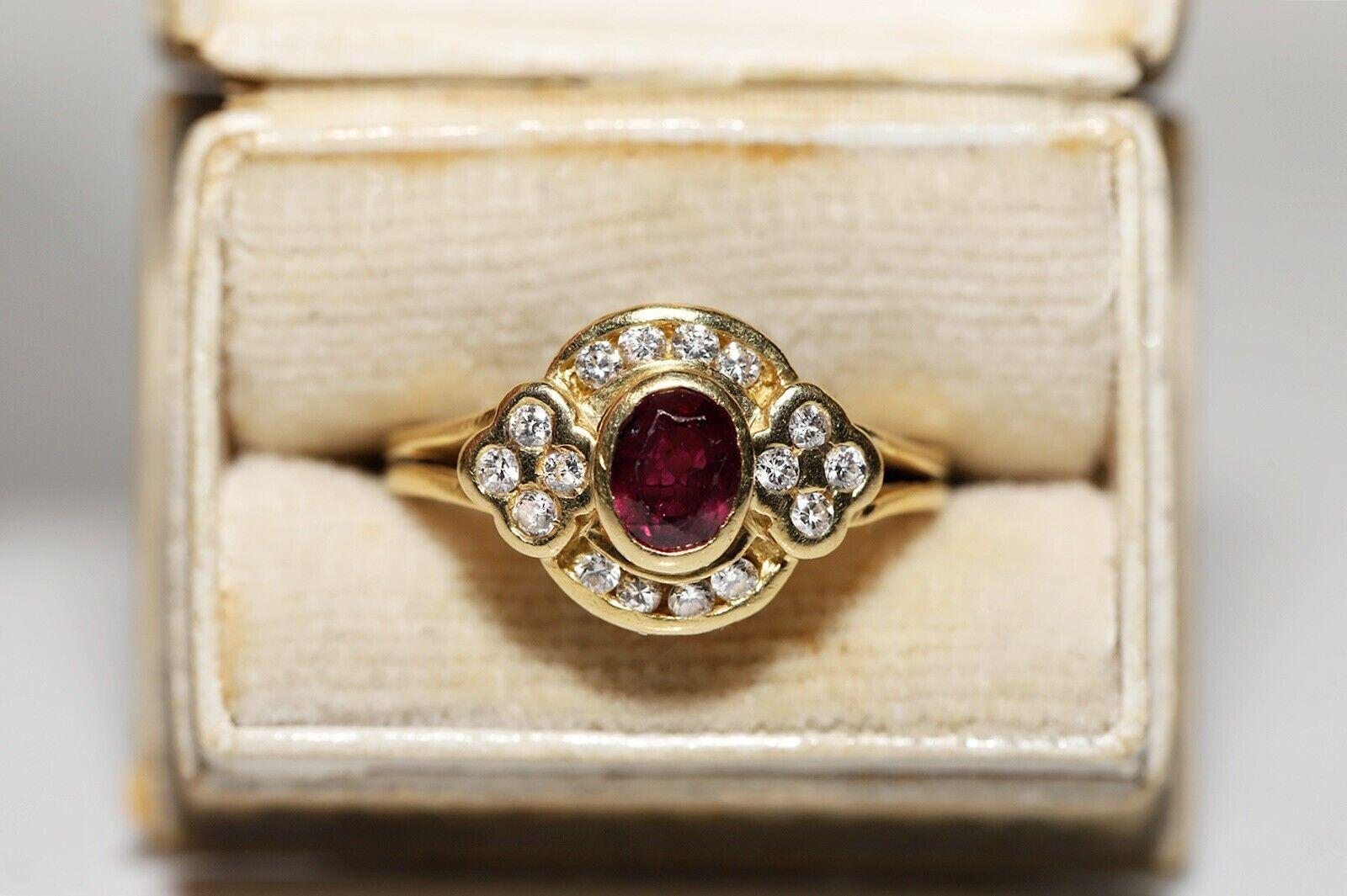 Vintage Circa 1980s 18k Gold Natural Diamond And Ruby Decorated Ring For Sale 9
