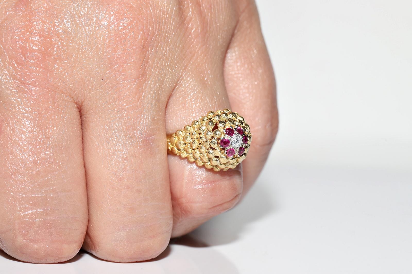 Deko-Ring aus 18 Karat Gold mit natürlichem Diamant und Rubin, Vintage, ca. 1980er Jahre (Retro) im Angebot