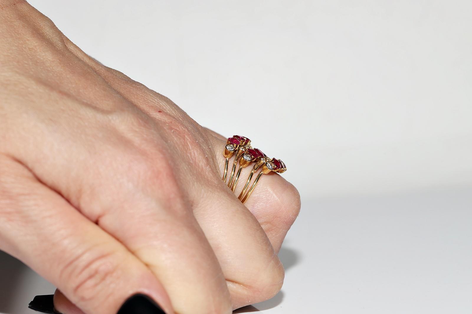 Brilliant Cut Vintage Circa 1980s 18k Gold Natural Diamond And Ruby Decorated Ring For Sale