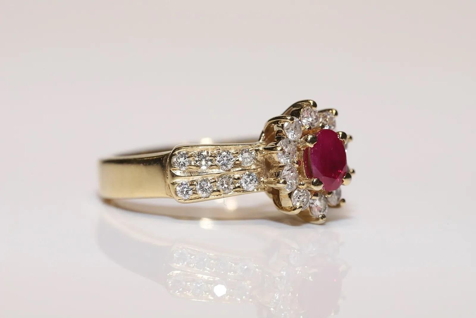 Deko-Ring aus 18 Karat Gold mit natürlichem Diamant und Rubin, Vintage, ca. 1980er Jahre (Brillantschliff) im Angebot