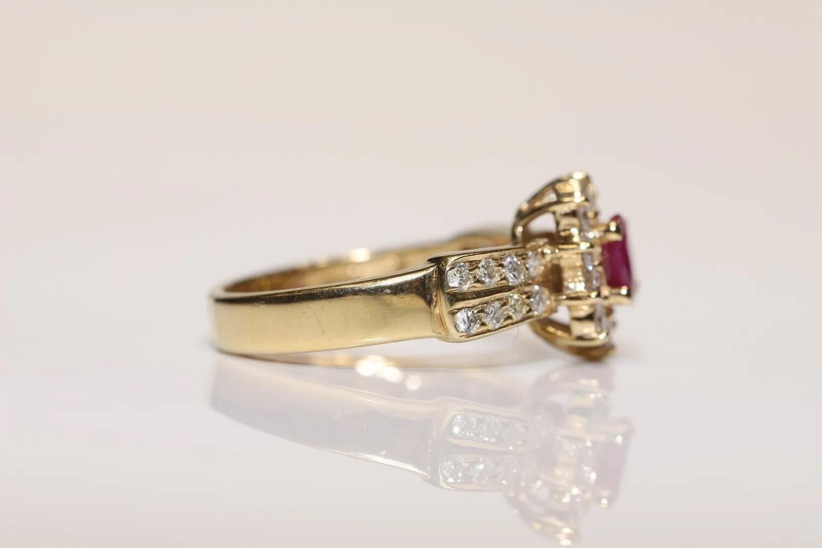 Vintage Circa 1980s 18k Gold Natural Diamond And Ruby Decorated Ring  In Good Condition For Sale In Fatih/İstanbul, 34