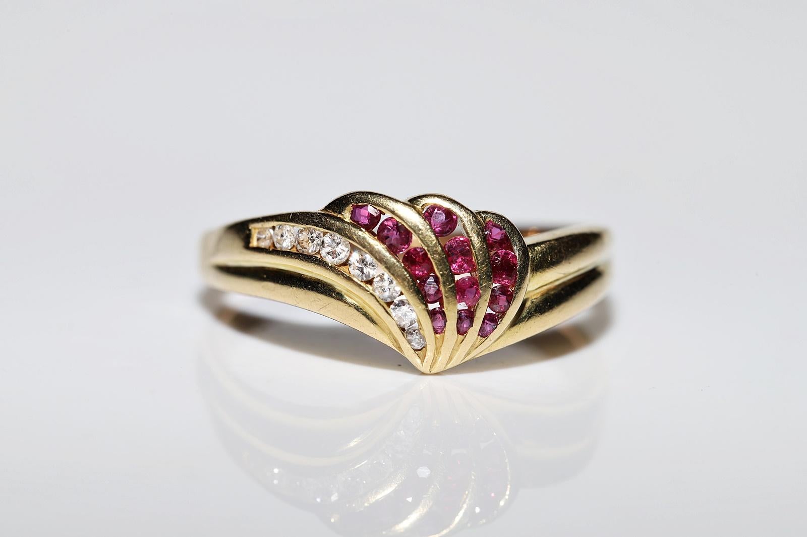 Women's Vintage Circa 1980s 18k Gold Natural Diamond And Ruby Decorated Ring For Sale
