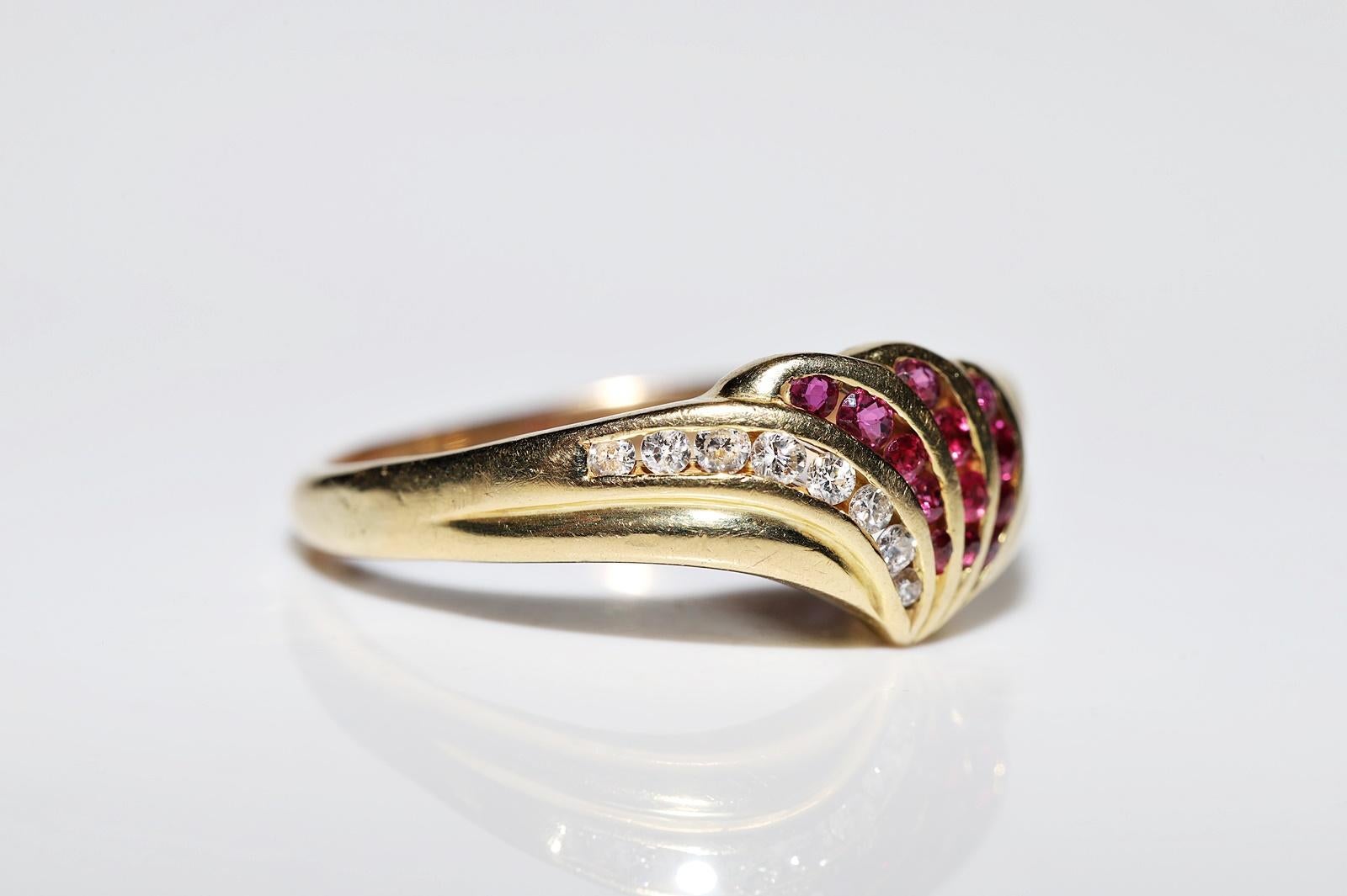 Vintage Circa 1980s 18k Gold Natural Diamond And Ruby Decorated Ring For Sale 1