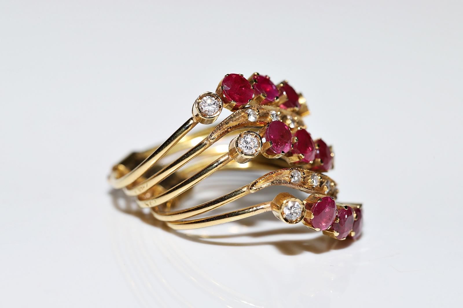 Vintage Circa 1980s 18k Gold Natural Diamond And Ruby Decorated Ring For Sale 2