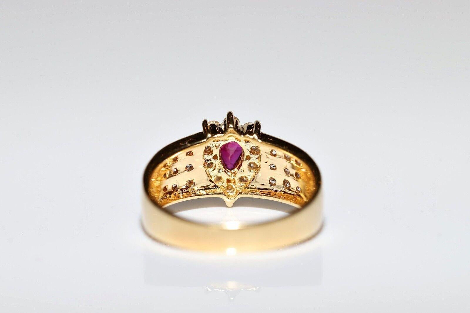 Vintage Circa 1980s 18k Gold Natural Diamond And Ruby Decorated Ring For Sale 2