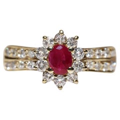 Bague vintage en or 18 carats décorée de diamants naturels et de rubis des années 1980