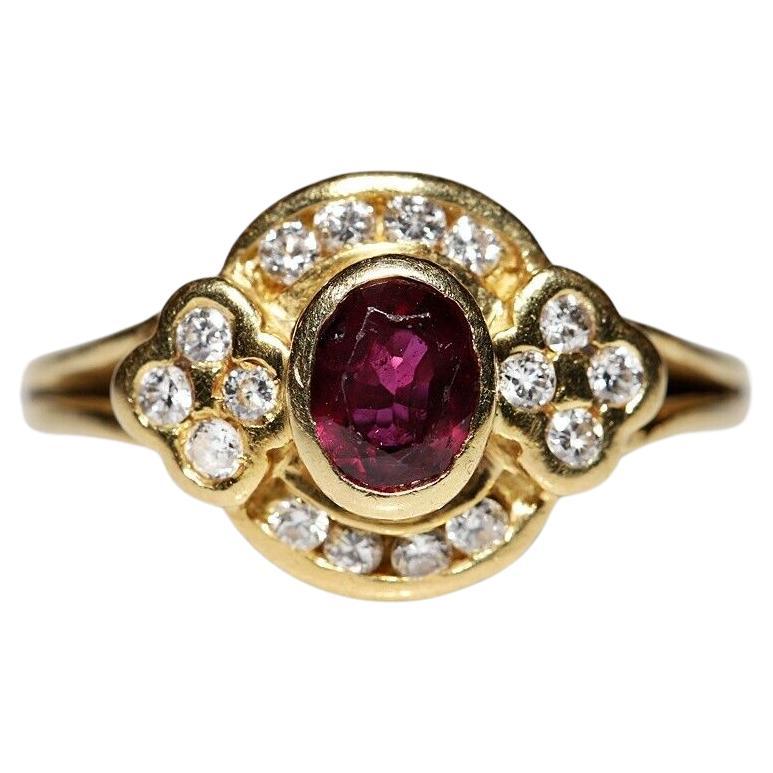 Vintage Circa 1980s 18k Gold Natural Diamond And Ruby Decorated Ring For Sale