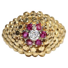 Vintage Circa 1980s 18k Gold Natural Diamond And Ruby Decorated Ring 