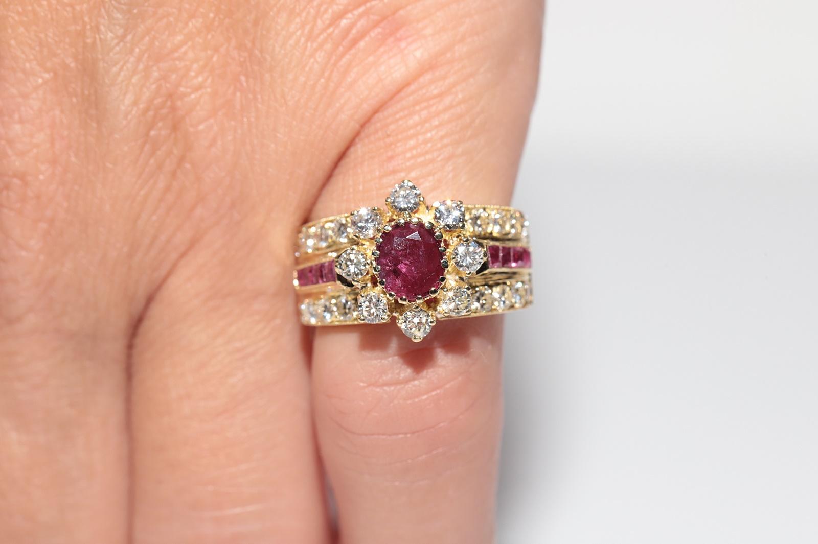 Anello forte decorato con diamanti naturali e rubini in oro 18 carati CIRCA 1980 in vendita 13