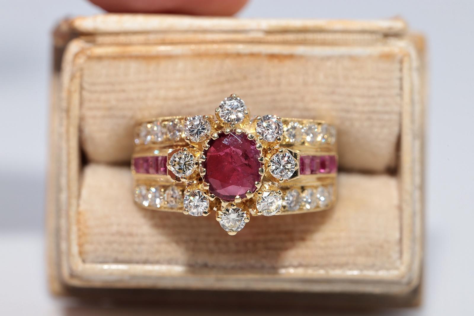 In ottime condizioni.
Il peso totale è di 8,7 grammi.
Totalmente è un diamante di 1.40 ct.
Il diamante ha colore F e purezza vvs1.
Totalmente è un rubino da 1,50 ct.
La misura dell'anello è US 5.25 
Possiamo realizzare qualsiasi dimensione.
La