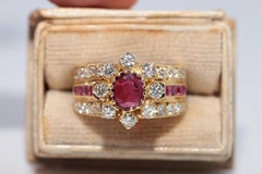 Vintage Circa 1980s 18k Gold Natural Diamond And Ruby Decorated Strong Ring
