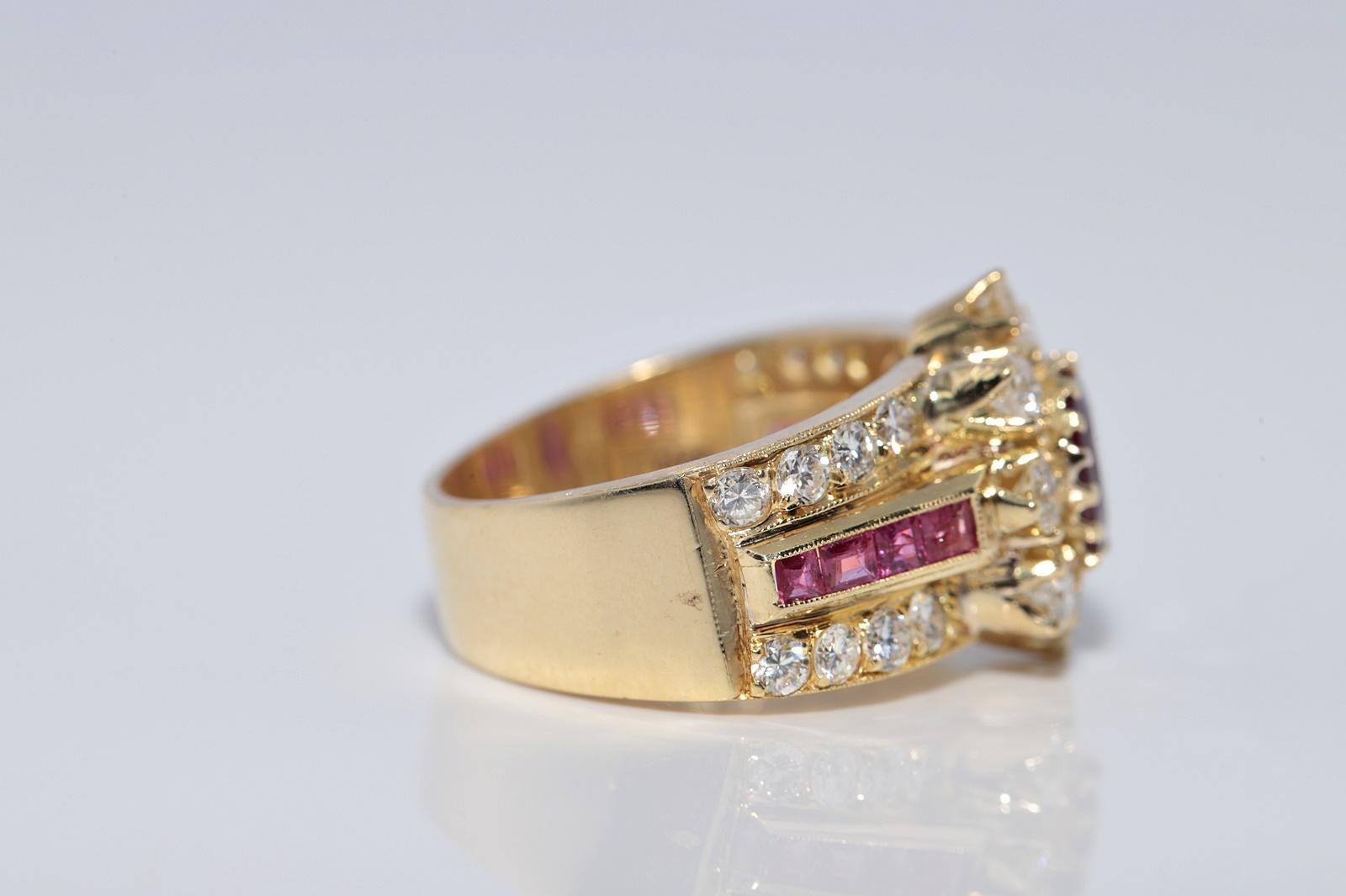 Anello forte decorato con diamanti naturali e rubini in oro 18 carati CIRCA 1980 In condizioni buone in vendita a Fatih/İstanbul, 34