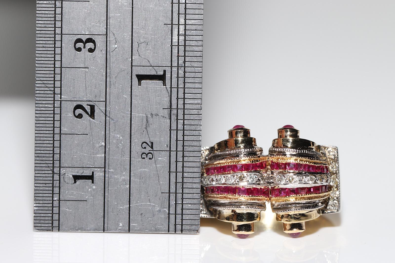 Anello con carrarmato decorato con diamanti naturali e rubini in oro 18 ct. d'epoca CIRCA 1980 in vendita 6