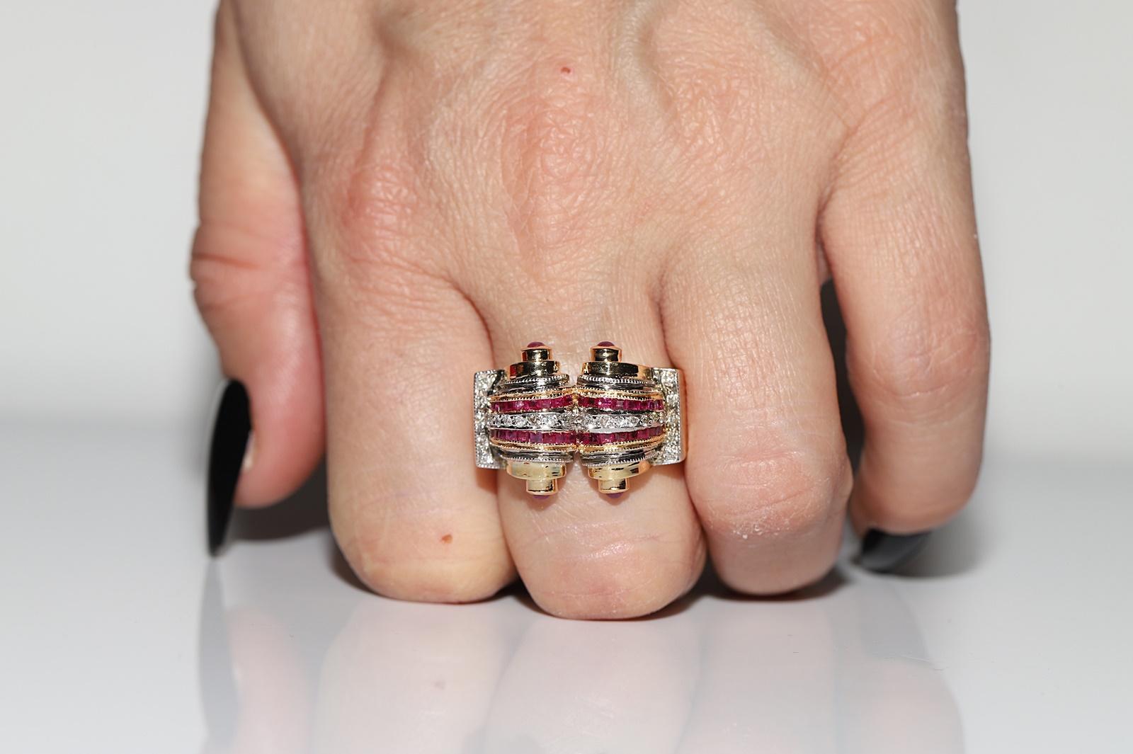 Vintage Circa 1980er Jahre 18k Gold natürlicher Diamant und Rubin Dekorierter Tank-Ring (Retro) im Angebot