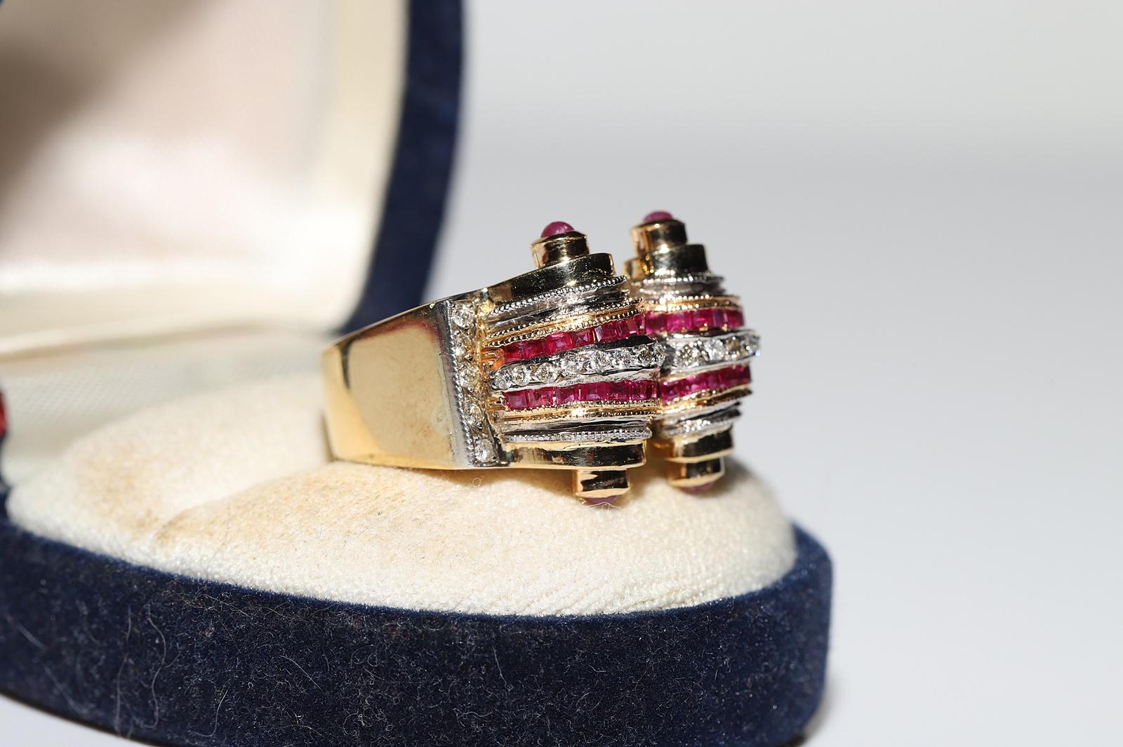 Vintage Circa 1980er Jahre 18k Gold natürlicher Diamant und Rubin Dekorierter Tank-Ring Damen im Angebot