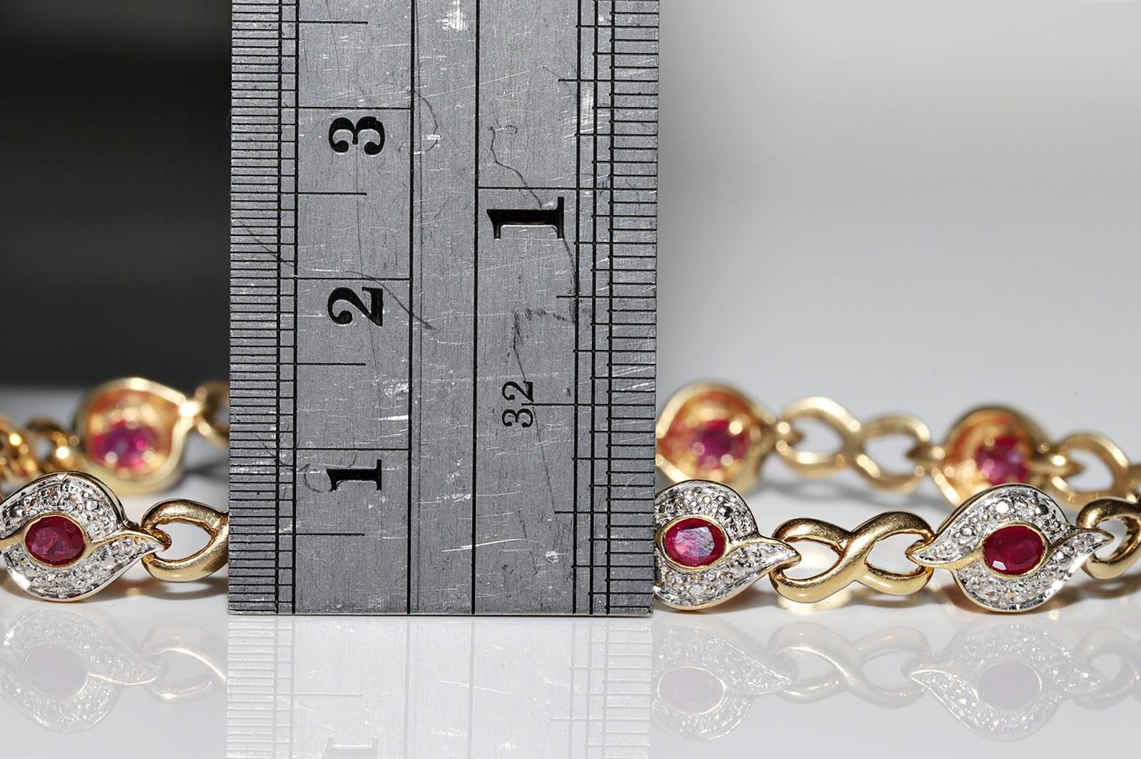 Donna Bracciale da tennis decorato con diamanti naturali e rubini in oro 18 ct. d'epoca CIRCA 1980 in vendita