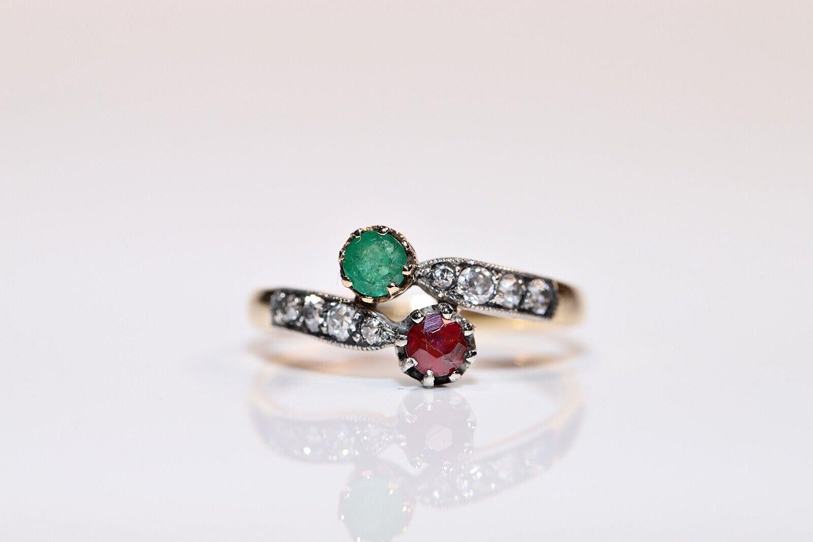 Retro Vintage Circa 1980s 18k Gold Natural Diamond And Ruby Emerald Ring  For Sale