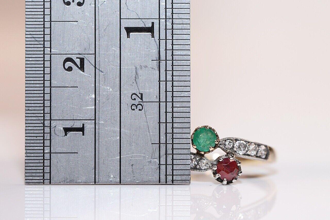 Brilliant Cut Vintage Circa 1980s 18k Gold Natural Diamond And Ruby Emerald Ring  For Sale