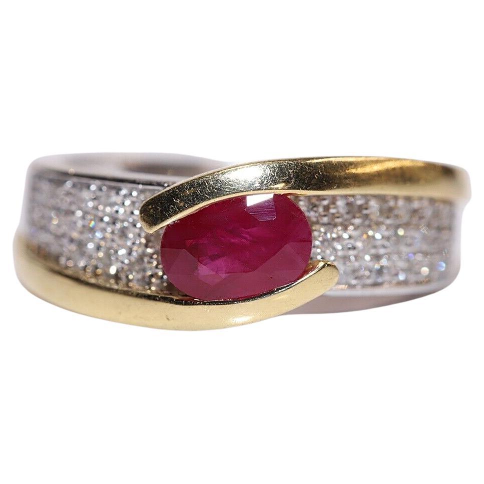 Vintage Circa 1980s 18k Gold Natural Diamond And Ruby Ring  For Sale