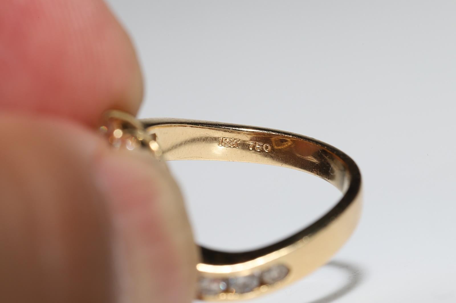 Vintage Circa 1980er Jahre 18k Gold Natürlicher Diamant und Rubin Saphir Dekorierter Ring im Angebot 8