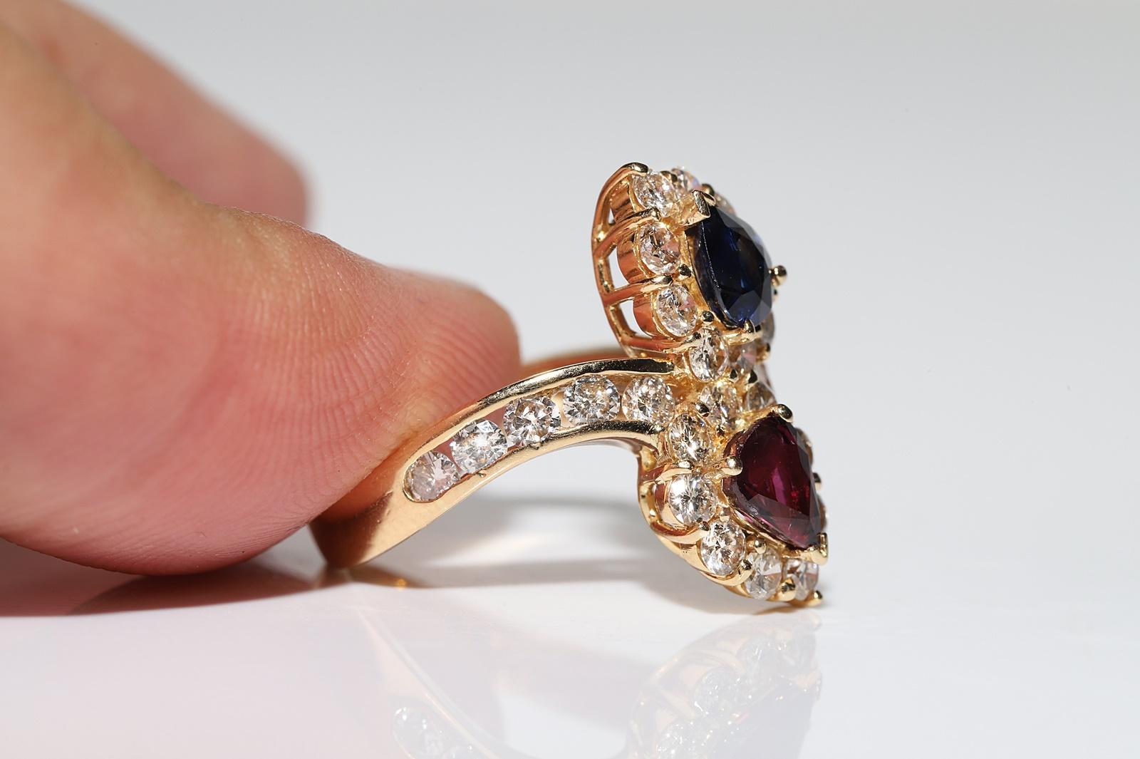 Vintage Circa 1980s 18k Gold Natural Diamond And Ruby Sapphire Decorated Ring  For Sale 1