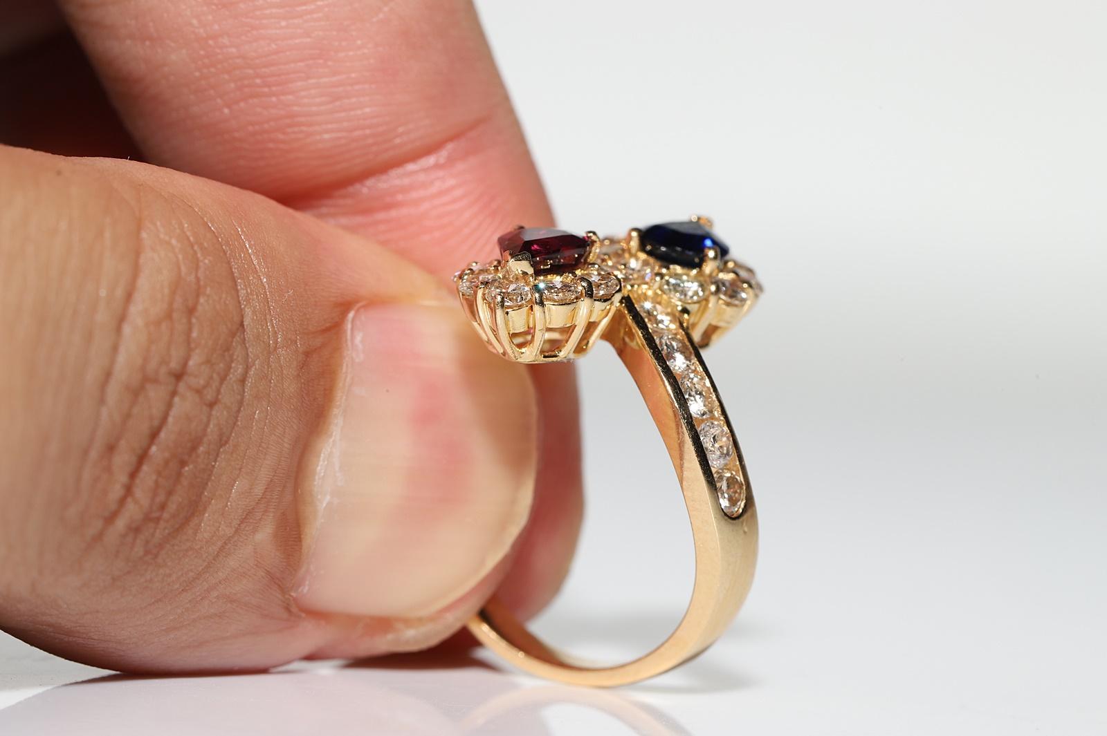 Vintage Circa 1980s 18k Gold Natural Diamond And Ruby Sapphire Decorated Ring  For Sale 2