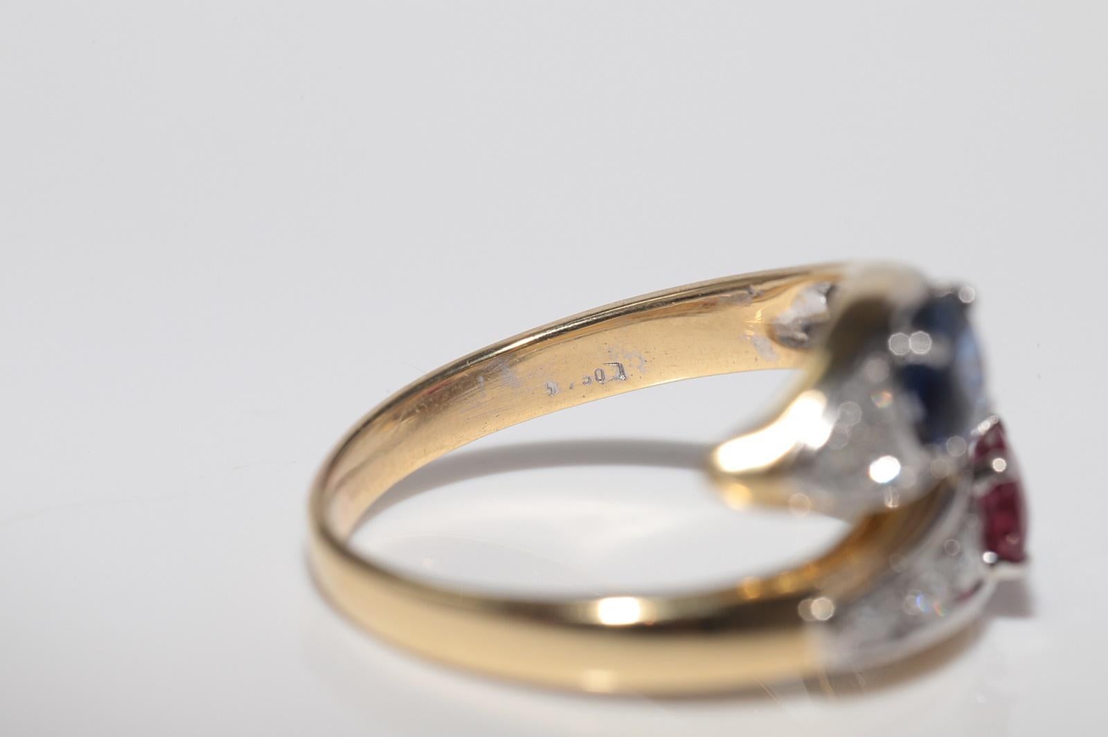 Anillo serpiente vintage circa años 80 de oro de 18k con diamante natural y zafiro rubí en venta 4