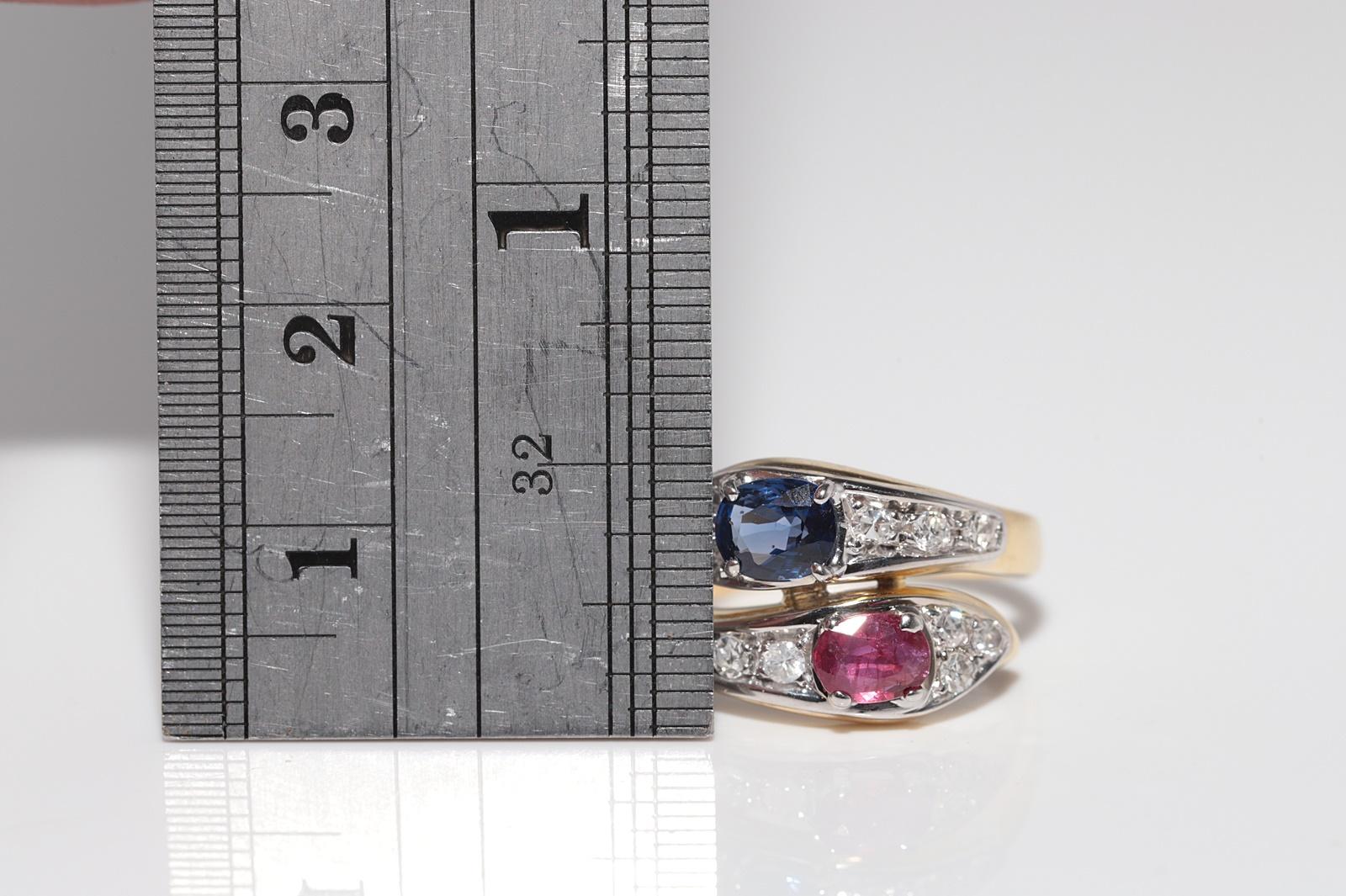 Anillo serpiente vintage circa años 80 de oro de 18k con diamante natural y zafiro rubí en venta 6