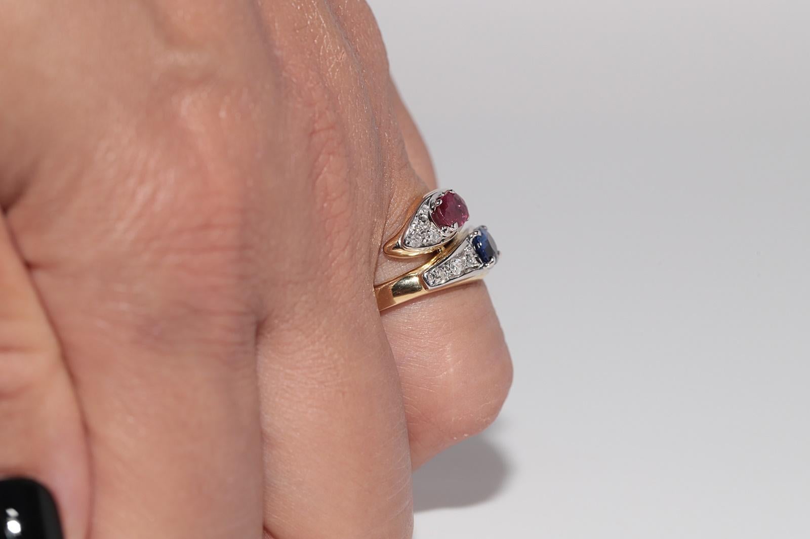 Anillo serpiente vintage circa años 80 de oro de 18k con diamante natural y zafiro rubí en venta 12