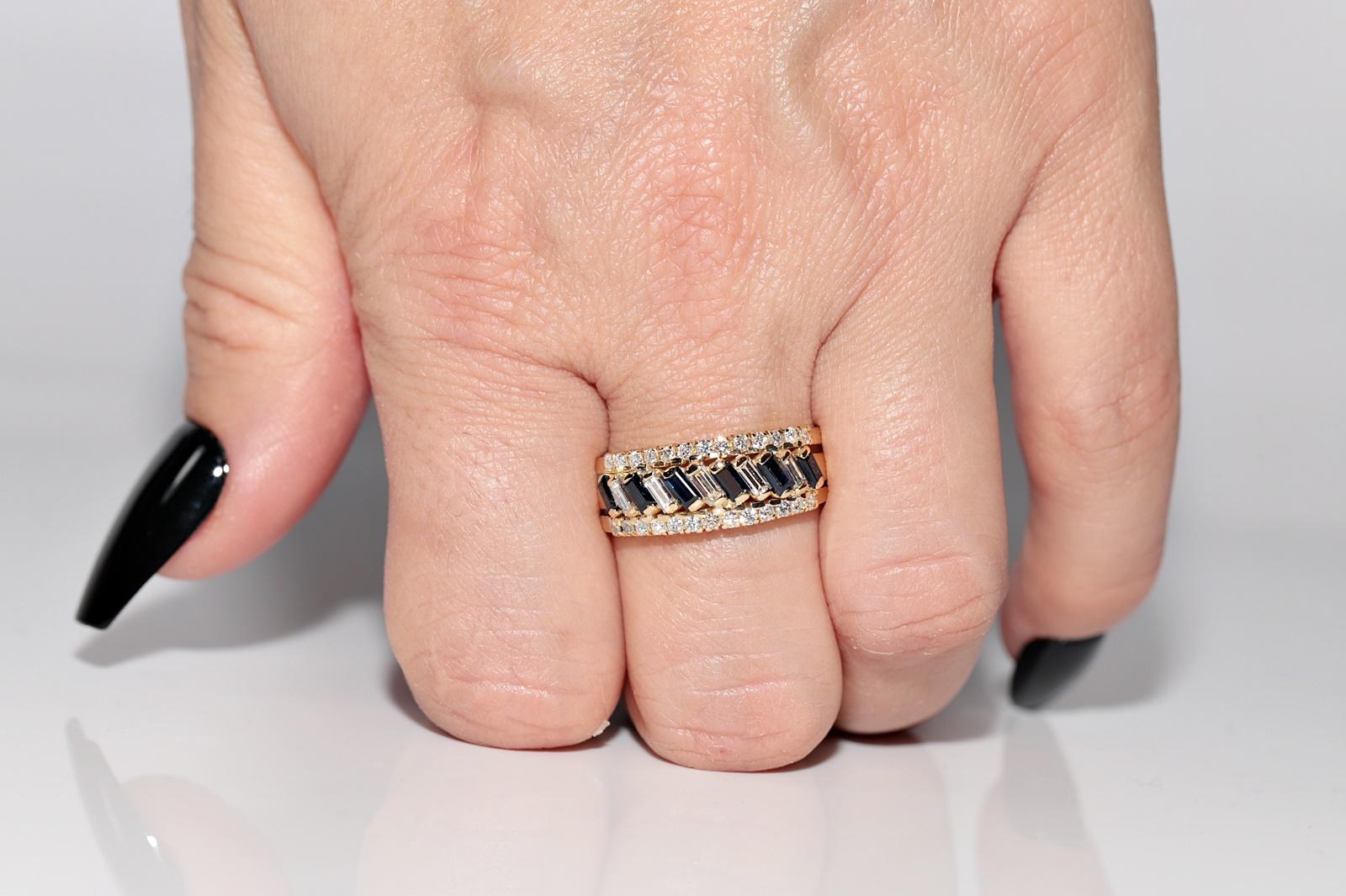 Vintage Circa 1980s 18k Gold Natural Diamond And Sapphire Band Ring For Sale 7