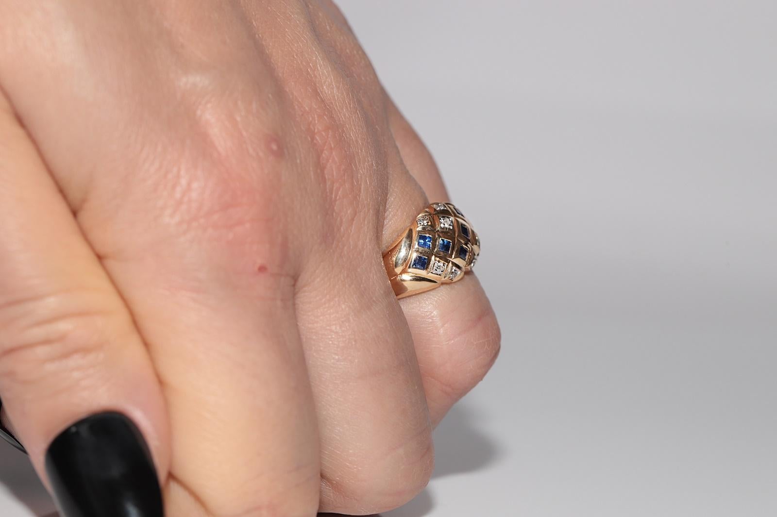 Vintage Circa 1980s 18k Gold Natural Diamond And Sapphire Band Ring For Sale 7