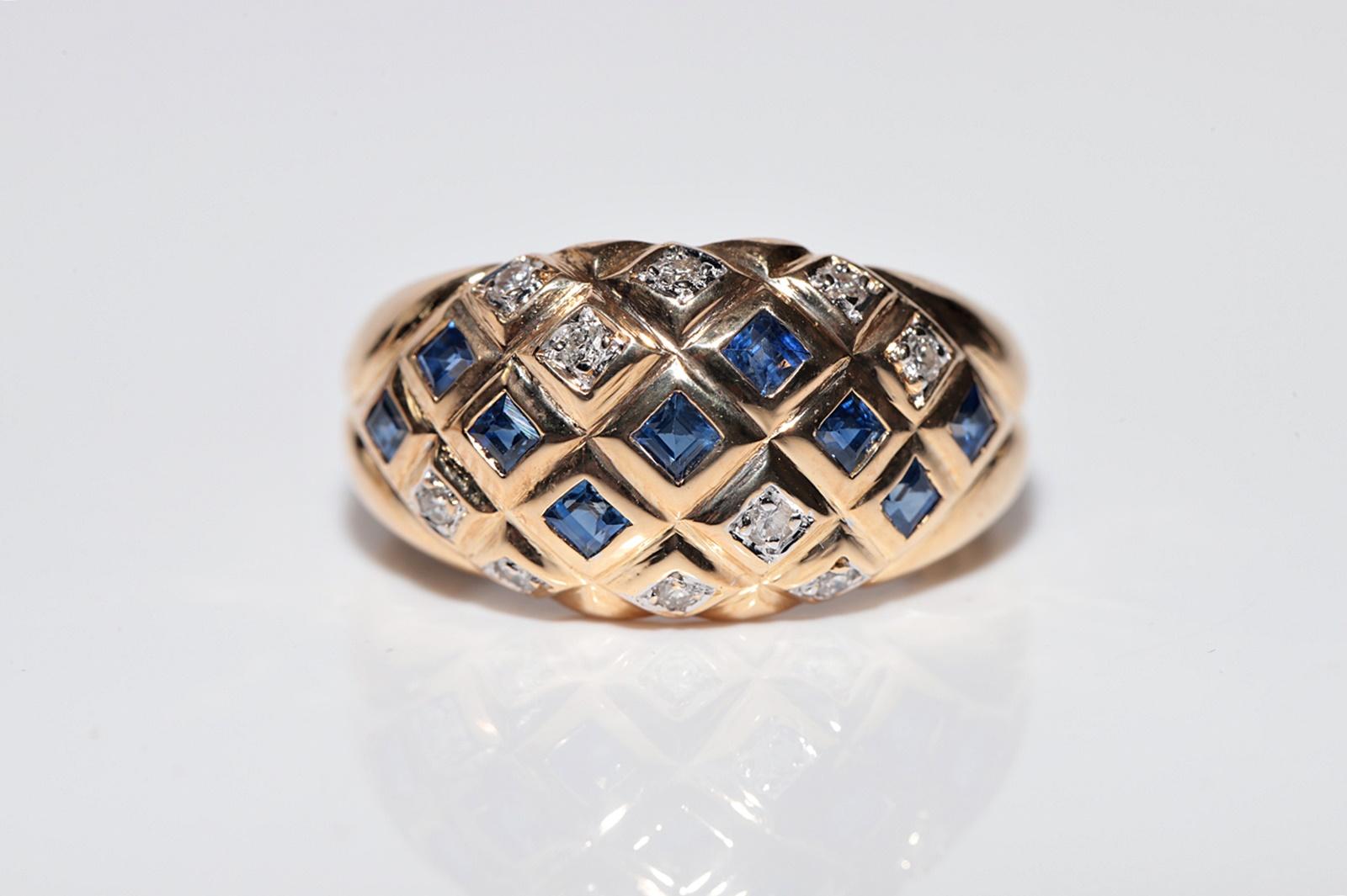 Brilliant Cut Vintage Circa 1980s 18k Gold Natural Diamond And Sapphire Band Ring For Sale