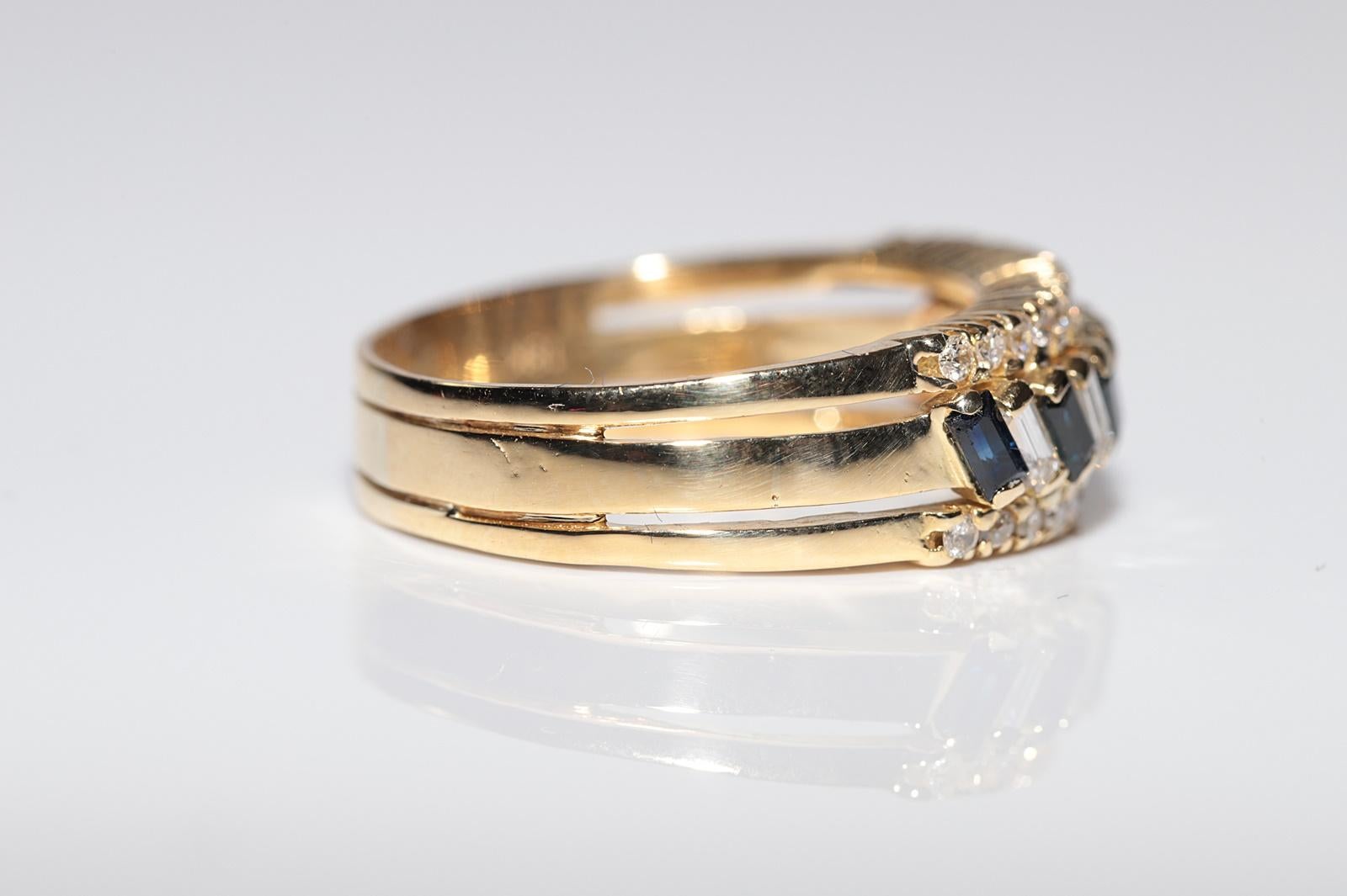 Vintage Circa 1980s 18k Gold Natural Diamond And Sapphire Band Ring In Good Condition For Sale In Fatih/İstanbul, 34