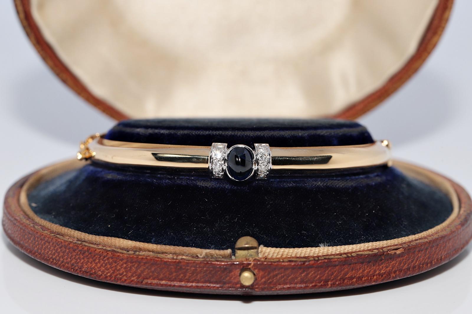 In sehr gutem Zustand.
Das Gesamtgewicht beträgt 18,5 Gramm.
Insgesamt ist der Diamant 0,32 ct.
Der Diamant hat die Farbe F-G und die Reinheit vvs1-vs1.
Insgesamt ist Saphir 1.50 ct.
Die Schachtel ist nicht enthalten.
Bitte kontaktieren Sie uns bei