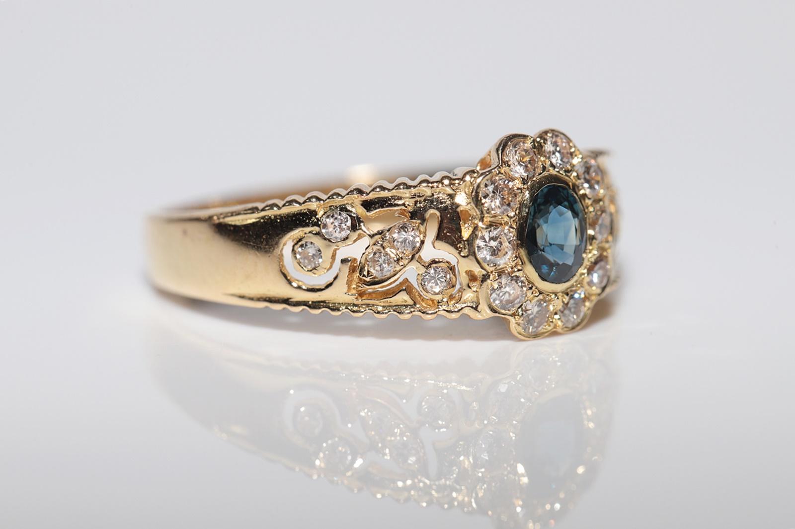 Vintage Circa 1980s 18k Gold Natural Diamond And Sapphire Cocktail Ring In Good Condition For Sale In Fatih/İstanbul, 34