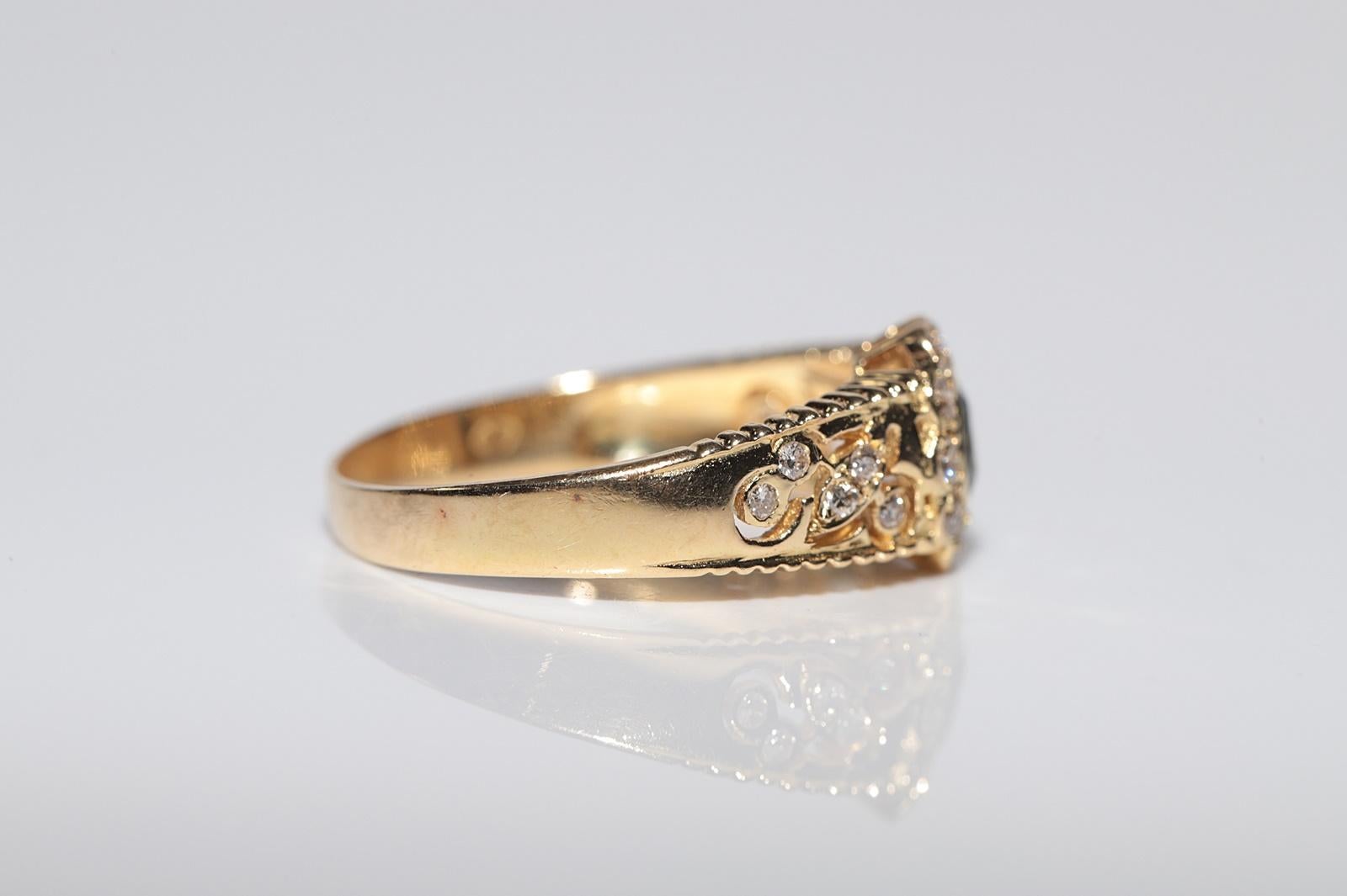 Women's Vintage Circa 1980s 18k Gold Natural Diamond And Sapphire Cocktail Ring For Sale
